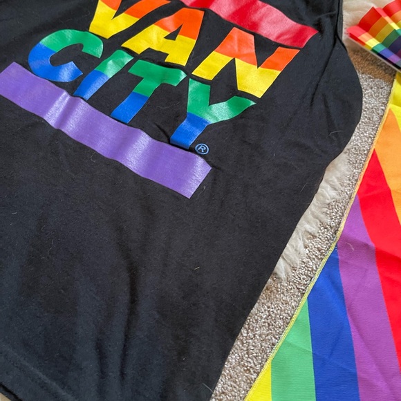 Pride bundle ft. Tank Top - Picture 2 of 4